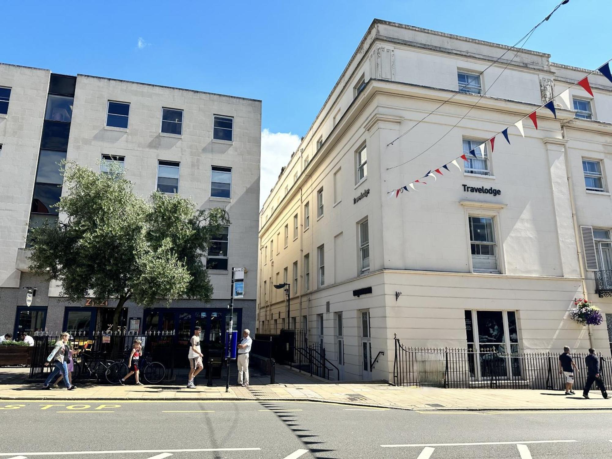 Stunning 2-Bed Town Centre Apartment - Hosted By Hutch Lifestyle Leamington Spa Dış mekan fotoğraf