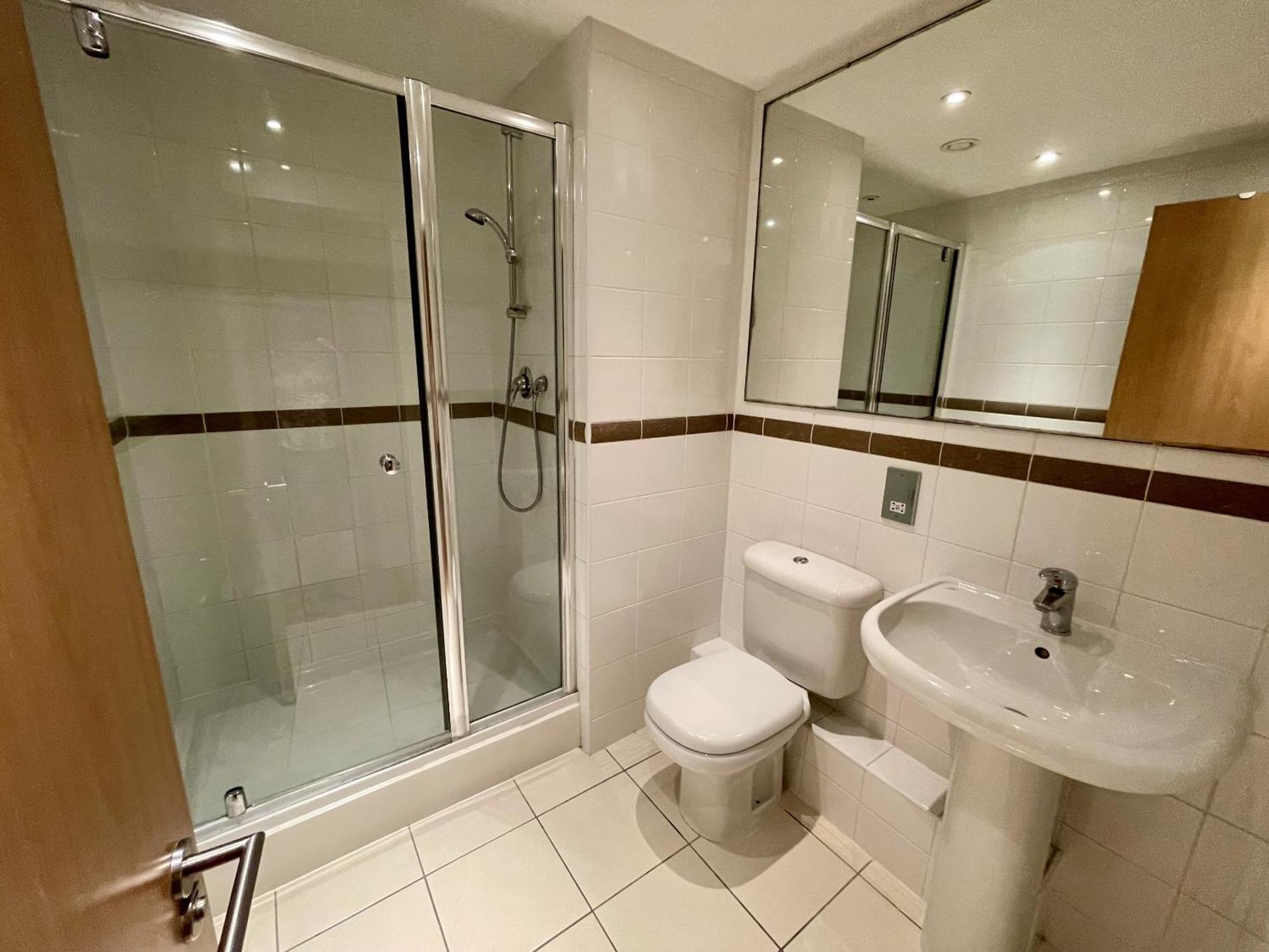 Stunning 2-Bed Town Centre Apartment - Hosted By Hutch Lifestyle Leamington Spa Dış mekan fotoğraf